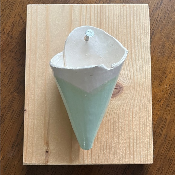 Mini Ceramic Wall Planter in Mint Green and White, mounted on wood plaque - Picture 2 of 10